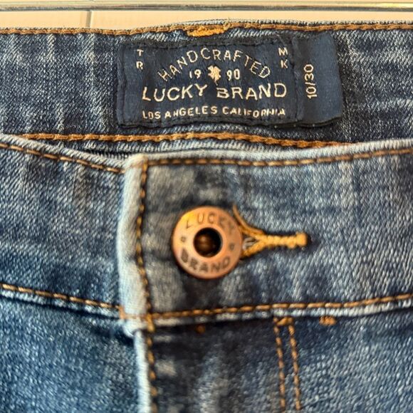 LUCKY BRAND SWEET MIDRISE BOOT CUT MEDIUM WASH SIZE 10 / 30R JEANS ANKLE SHORT - Picture 2 of 10